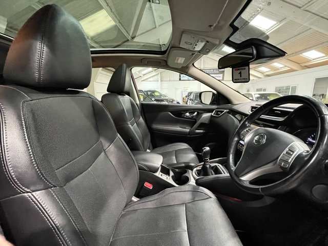 View our NISSAN QASHQAI