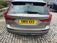 USED 2019 19 VOLVO V60 2.0 D4 Inscription Estate 5dr Diesel Auto Euro 6 (s/s) (190 ps) 30000 Miles Full Service History+Apple Car Play+Bluetooth+Navigation