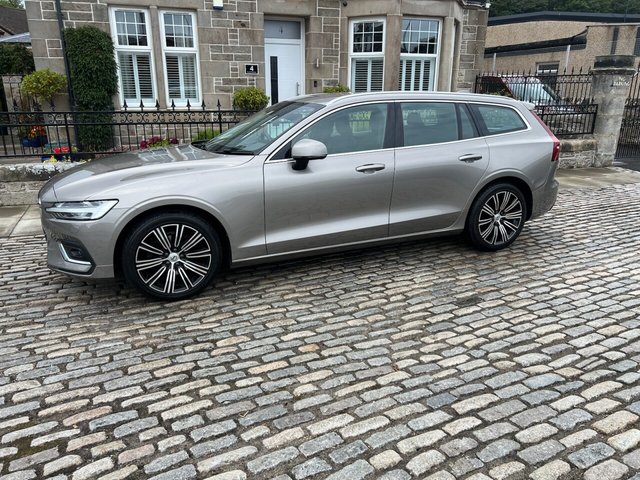 2019 VOLVO V60 - Photo 4
