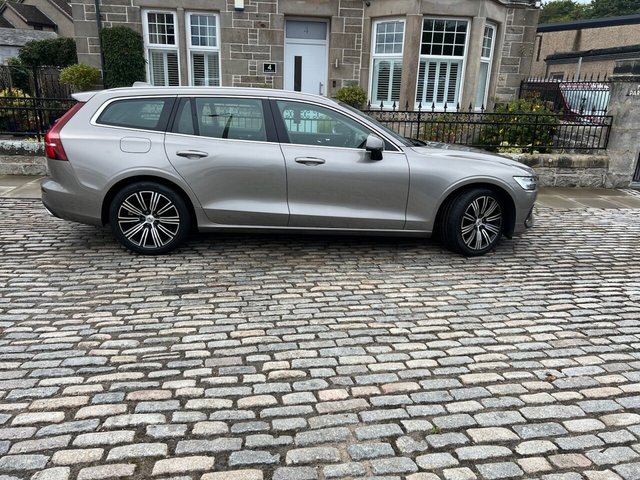 2019 VOLVO V60 - Photo 12