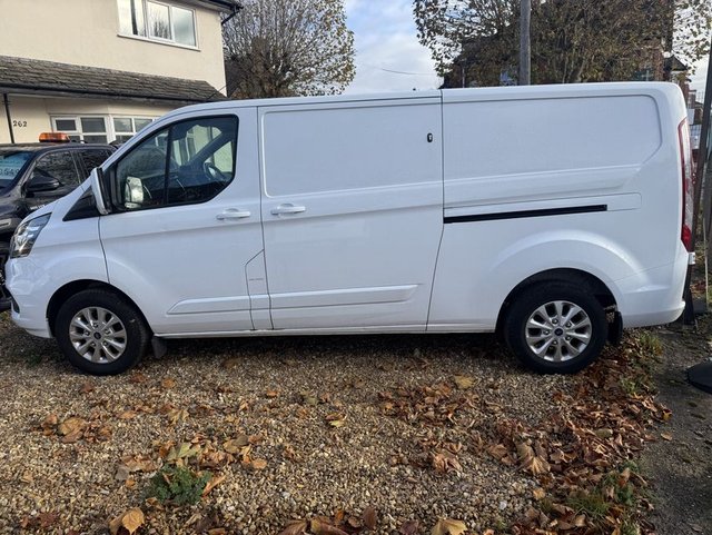 2021 Ford Transit Custom 2L Limited 5dr - Photo 3