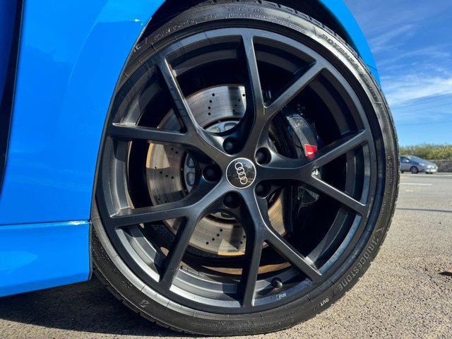 2022 AUDI RS3 2022 2.5 TFSI Carbon Black Sportback 5dr Petrol S Tronic quattro Euro 6 (s/s) (400 ps) * HUGE SPEC LIST * SUPER LOW MILES * COMFORT + SOUND PACK * CARBON EXTERIOR PACK * ADAPTIVE SUSPENSION * 19" MATT BLACK ALLOYS * HEATED FINE NAPPA LEATHER * TURBO BLUE * B&O SOUND SYSTEM * REAR CAMERA * AUDI DRIVE SELECT * PRIVACY GLASS * MATRIX LED LIGHTS * VIRTUAL COCKPIT * APPLE CARPLAY * AMBIENT LIGHTING * PARKING ASSISTANT * SAT NAV * DAB * POWER FOLDING MIRRORS * QUATTRO * STUNNING THROUGHOUT * - Photo 5