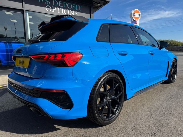 2022 AUDI RS3 2022 2.5 TFSI Carbon Black Sportback 5dr Petrol S Tronic quattro Euro 6 (s/s) (400 ps) * HUGE SPEC LIST * SUPER LOW MILES * COMFORT + SOUND PACK * CARBON EXTERIOR PACK * ADAPTIVE SUSPENSION * 19" MATT BLACK ALLOYS * HEATED FINE NAPPA LEATHER * TURBO BLUE * B&O SOUND SYSTEM * REAR CAMERA * AUDI DRIVE SELECT * PRIVACY GLASS * MATRIX LED LIGHTS * VIRTUAL COCKPIT * APPLE CARPLAY * AMBIENT LIGHTING * PARKING ASSISTANT * SAT NAV * DAB * POWER FOLDING MIRRORS * QUATTRO * STUNNING THROUGHOUT * - Photo 6