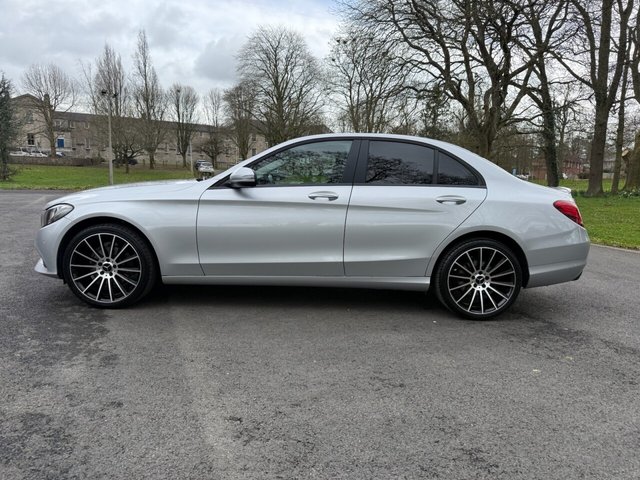 2017 Mercedes-Benz C-CLASS - Photo 4