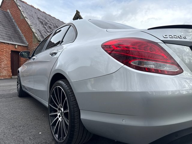 2017 Mercedes-Benz C-CLASS - Photo 11