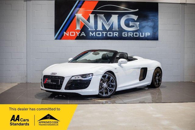 View our Audi R8 5.2 FSI V10 Spyder 2dr Petrol R Tronic quattro Euro 4 (525 ps)