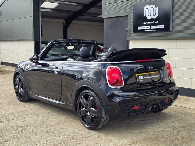 View our MINI CONVERTIBLE