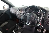 USED 2015 15 VOLKSWAGEN TIGUAN 2.0 TDI BlueMotion Tech R-Line SUV 5dr Diesel DSG 4WD Euro 5 (s/s) (Nav) (177 ps) Park Assist, Bluetooth