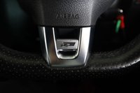 USED 2015 15 VOLKSWAGEN TIGUAN 2.0 TDI BlueMotion Tech R-Line SUV 5dr Diesel DSG 4WD Euro 5 (s/s) (Nav) (177 ps) Park Assist, Bluetooth