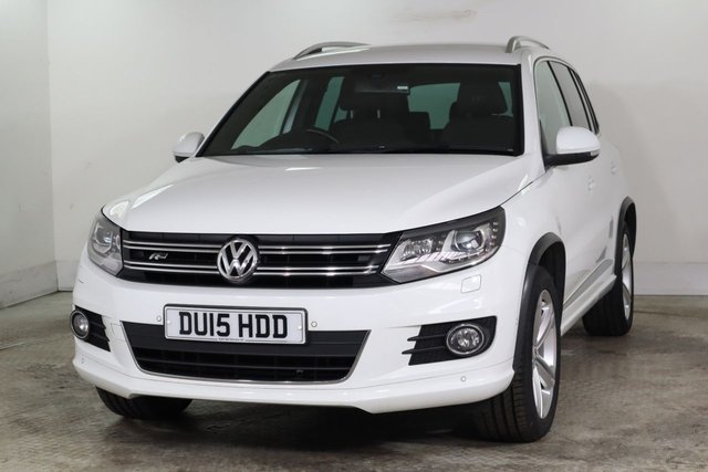 2015 VOLKSWAGEN TIGUAN 2.0 TDI BlueMotion Tech R-Line SUV 5dr Diesel DSG 4WD Euro 5 (s/s) (Nav) (177 ps) - Photo 3