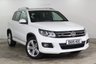 USED 2015 15 VOLKSWAGEN TIGUAN 2.0 TDI BlueMotion Tech R-Line SUV 5dr Diesel DSG 4WD Euro 5 (s/s) (Nav) (177 ps) Park Assist, Bluetooth