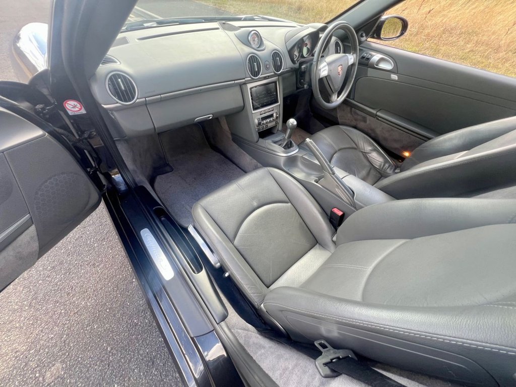 USED 2005 55 PORSCHE CAYMAN S // 3.4 // 987 // Petrol Manual (254 g/km, 295 bhp) // px swap 