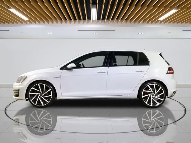 2016 Volkswagen Golf 2L GTI 5dr - Photo 5