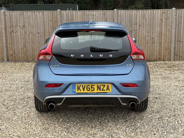 2015 VOLVO V40 - Photo 4