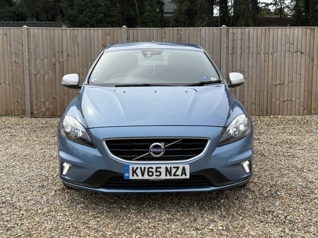 2015 VOLVO V40 - Photo 8