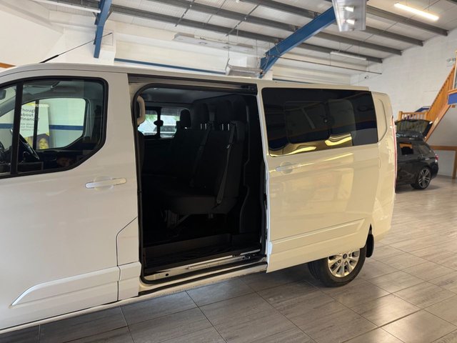 2022 Ford Transit Custom 2L Limited 5dr - Photo 5