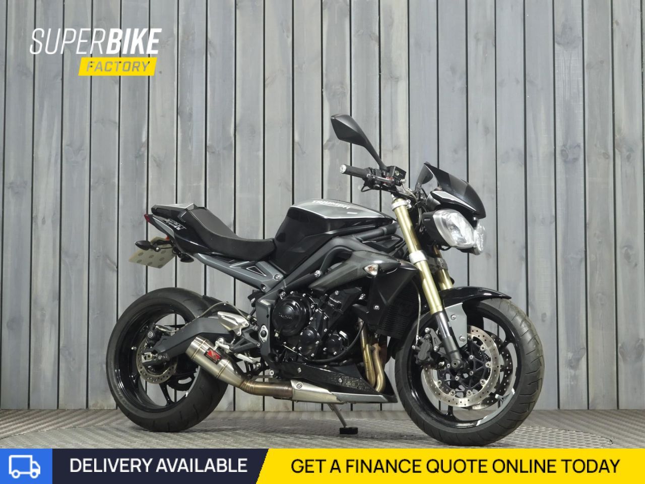 TRIUMPH STREET TRIPLE 675