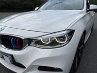 USED 2019 19 BMW 3 SERIES GRAN TURISMO 2.0 320d M Sport GT 5dr Diesel Auto Euro 6 (s/s) (190 ps) A REALLY BEAUTIFUL ADDITION FINISHED IN EVER POPULAR WHITE PAINT+DIESEL+AUTOMATIC+ULEZ COMPLIANT+PRIVACY GLASS+FULL LEATHER INTERIOR+SATELLITE NAVIGATION+PARK ASSIST+CLIMATE CONTROL+19 INCH ALLOY WHEELS+1 FULL YEARS MOT PRIOR TO COLLECTION+CALL NOW FOR MORE INFORMATION AND TO ARRANGE A VIEWING+ABSOLUTELY NOT TO BE MISSED!!!!!!!!!!!!!!!!!!!!!!!!!!!!!!!
