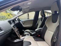 USED 2014 14 VOLVO V40 CROSS COUNTRY 2.0 D3 Lux Nav Hatchback 5dr Diesel Manual Euro 5 (s/s) (150 ps) 