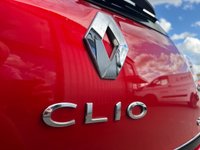 USED 2015 65 RENAULT CLIO 1.5 dCi Dynamique Nav Hatchback 5dr Diesel Manual Euro 6 (s/s) (90 ps) &pound;20TAX*NAV*SERVICE HISTORY*85+MPG
