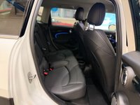 USED 2023 23 MINI HATCH 1.5 Cooper Classic Hatchback 5 Door Petrol Steptronic Euro 6 (s/s) (136 ps) 1 LADY OWNER FULL MINI HISTORY