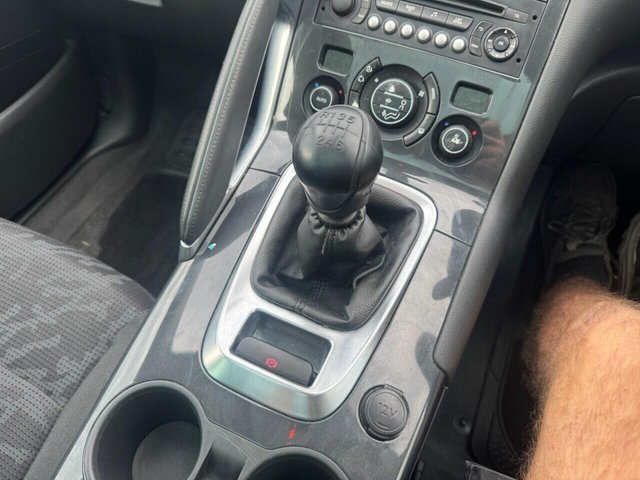 2013 PEUGEOT 3008 - Photo 11