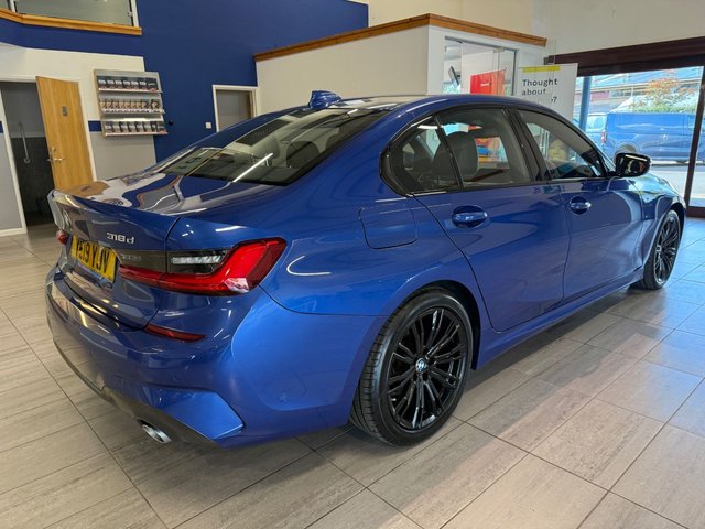 2019 BMW 3 Series 2L M Sport 4dr - Photo 3