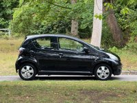 USED 2010 60 TOYOTA AYGO 1.0 VVT-i Black Hatchback 5dr Petrol MultiMode Euro 4 (AC) (67 bhp) 