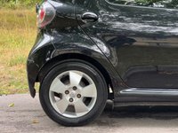 USED 2010 60 TOYOTA AYGO 1.0 VVT-i Black Hatchback 5dr Petrol MultiMode Euro 4 (AC) (67 bhp) 