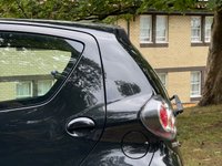 USED 2010 60 TOYOTA AYGO 1.0 VVT-i Black Hatchback 5dr Petrol MultiMode Euro 4 (AC) (67 bhp) 