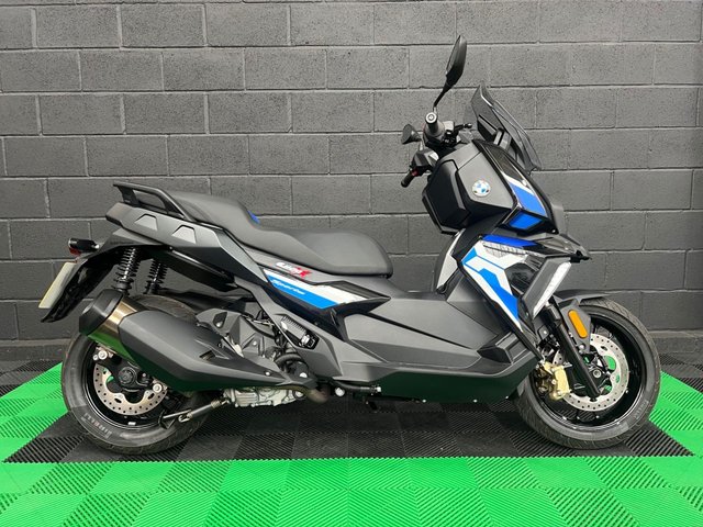 View our BMW C 400 X