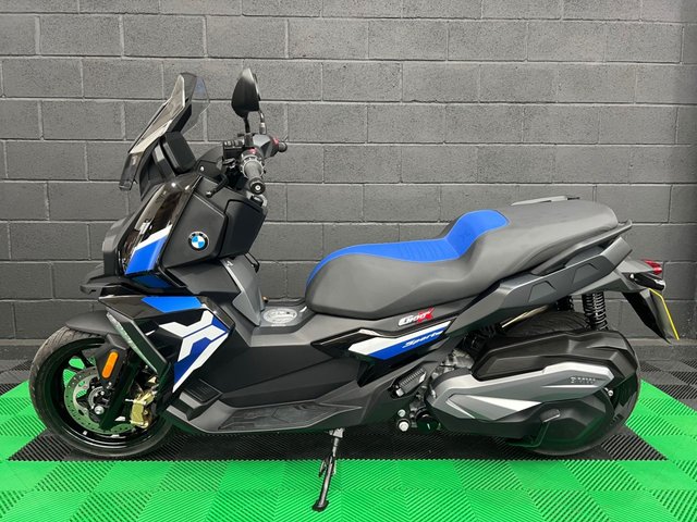 View our BMW C 400 X