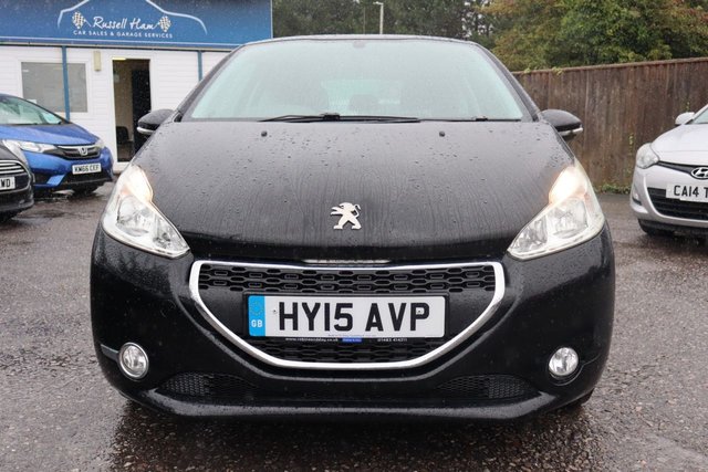 View our PEUGEOT 208