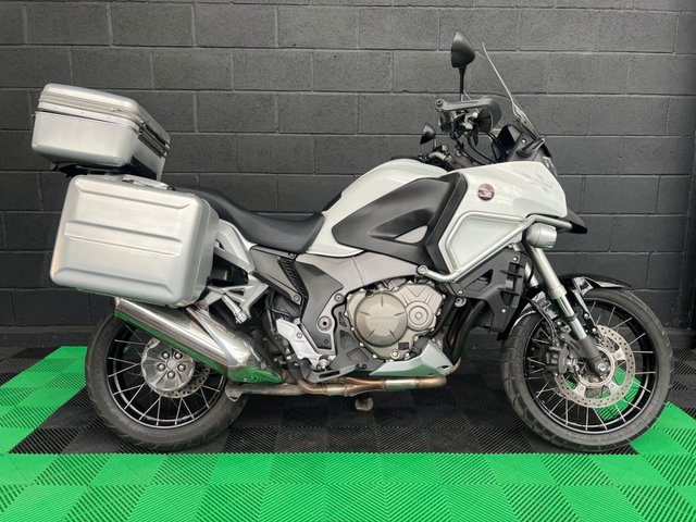View our HONDA VFR1200X CROSSTOURER