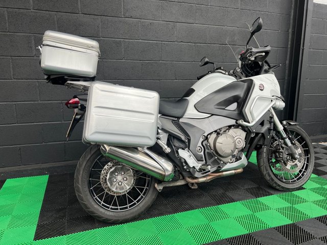 View our HONDA VFR1200X CROSSTOURER