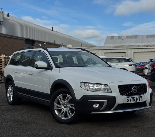 View our Volvo Xc70 2.4 D4 SE Nav Estate 5dr Diesel Auto AWD Euro 6 (s/s) (181 ps)