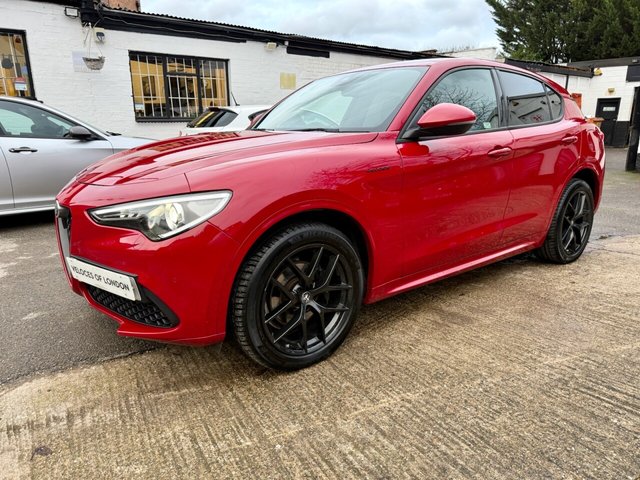 2022 Alfa Romeo Stelvio 2L Veloce 5dr - Photo 4