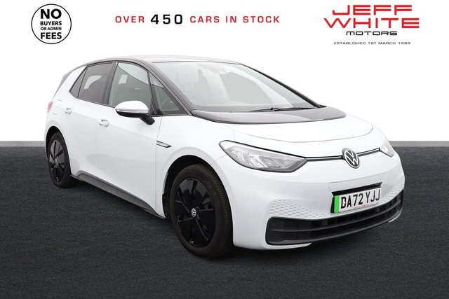 2022 ID.3 PRO PERFORMANCE 58KWH LIFE 5DR AUTO SAT NAV 2022 18,956 WHITE AUTOMATIC... photo