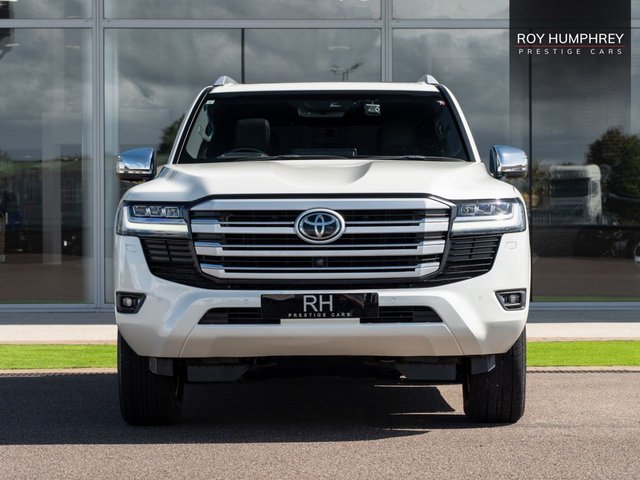 View our TOYOTA LAND CRUISER