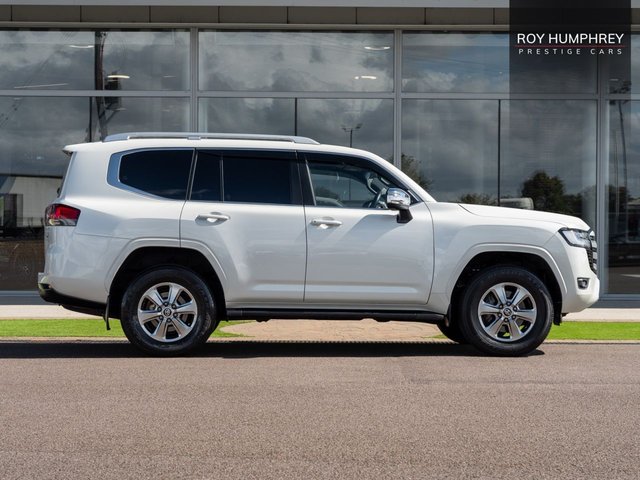 View our TOYOTA LAND CRUISER