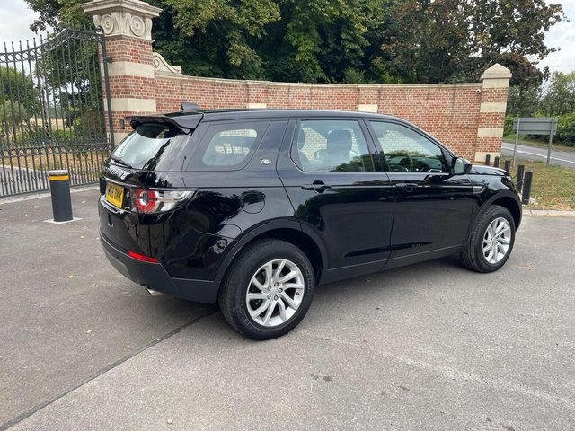 View our LAND ROVER DISCOVERY SPORT