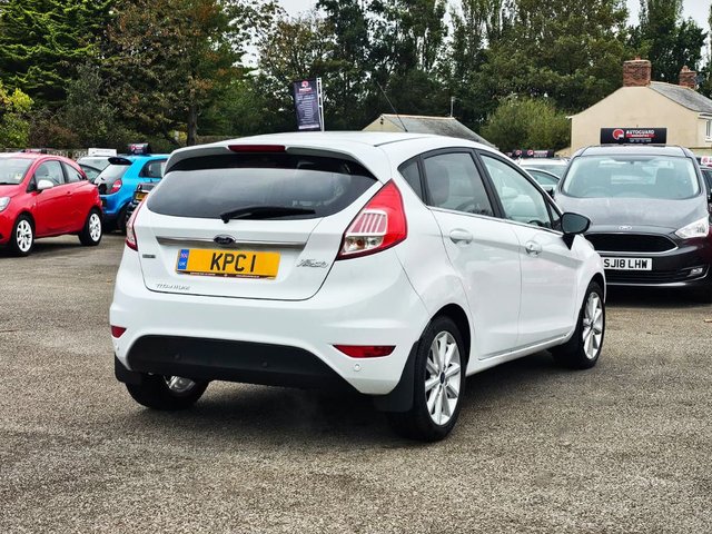 2017 FORD FIESTA - Photo 10