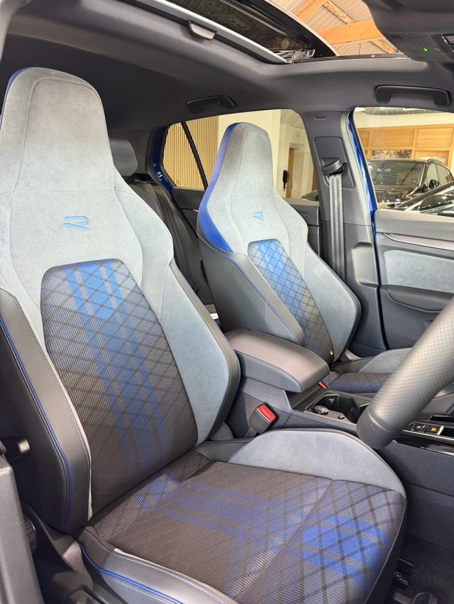 2024 VOLKSWAGEN GOLF (2024) - Photo 4