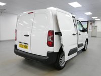 USED 2022 72 TOYOTA PROACE CITY 1.5 BLUEHDI 100 BHP L1 SWB ICON EDITION 6 DOOR 1 OWNER | AIR CON | 3 SEATS | ICON EDITION