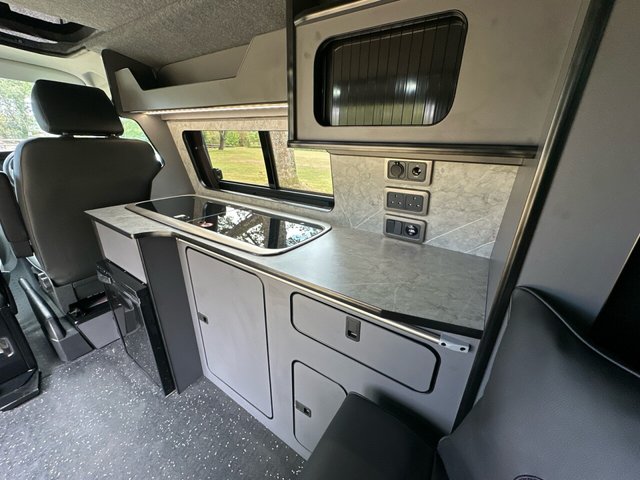 2020 VOLKSWAGEN TRANSPORTER Campervan 5dr Diesel Manual FWD SWB Euro 6 (s/s) (110 ps) - Photo 3