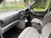 USED 2018 68 HYUNDAI i800 2.5 CRDi SE 170BHP AUTOMATIC 8 SEATER 5DR MINI BUS MPV A/C FRONT AND BACK+ALLOYS*PRIVACY