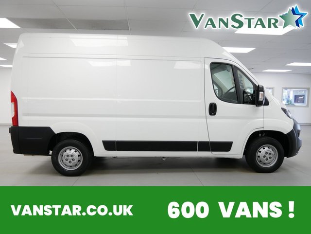 View our Peugeot Boxer 335 2.2 BLUEHDI 140 BHP L2 MEDIUM PROFESSIONAL ( SAT NAV )