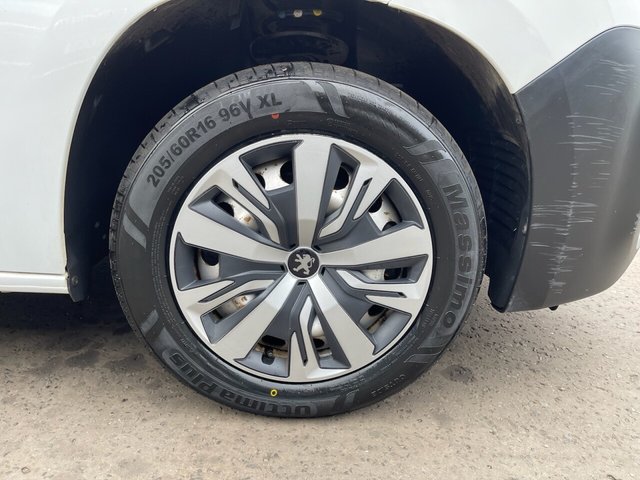 2020 PEUGEOT PARTNER - Photo 12