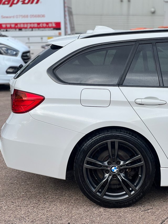 View our BMW 3 SERIES