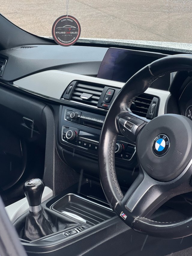 View our BMW 3 SERIES